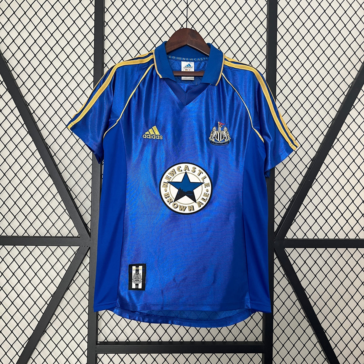 CAMISETA NEWCASTLE III 98/99 HOMBRE (RETRO) - Vitrine Futebolística