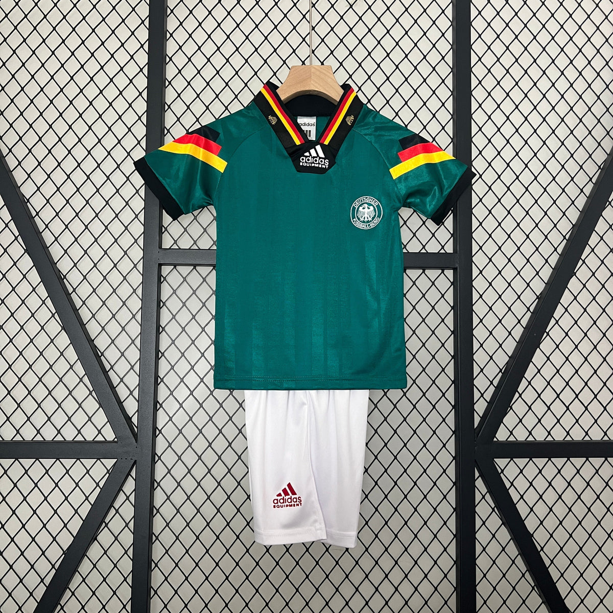 CAMISETA ALEMANIA III 1992 CONJUNTO INFANTIL (RETRO) - Vitrine Futebolística