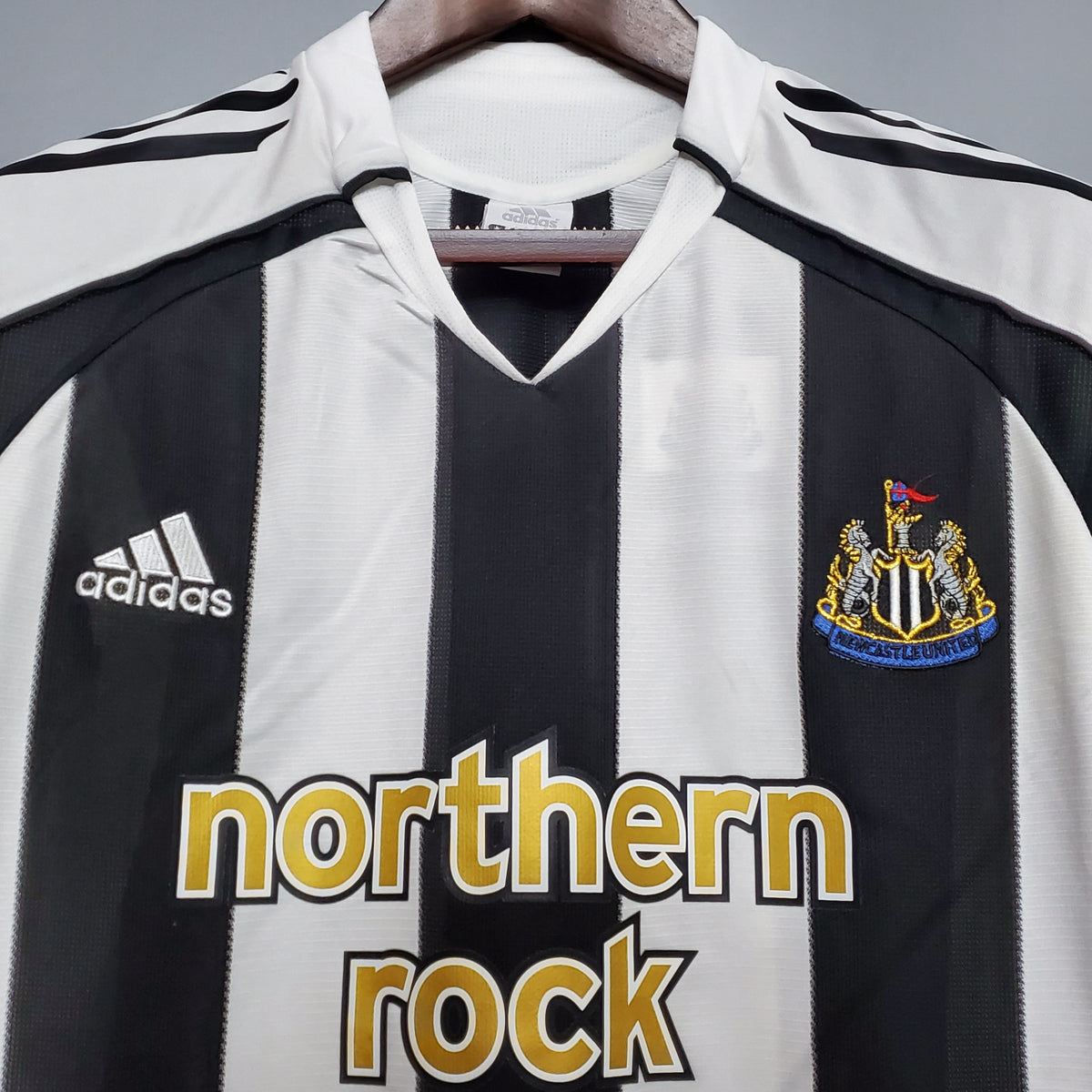 NEWCASTLE l 05/06 HOMBRE (RETRO) - Vitrine Futebolística