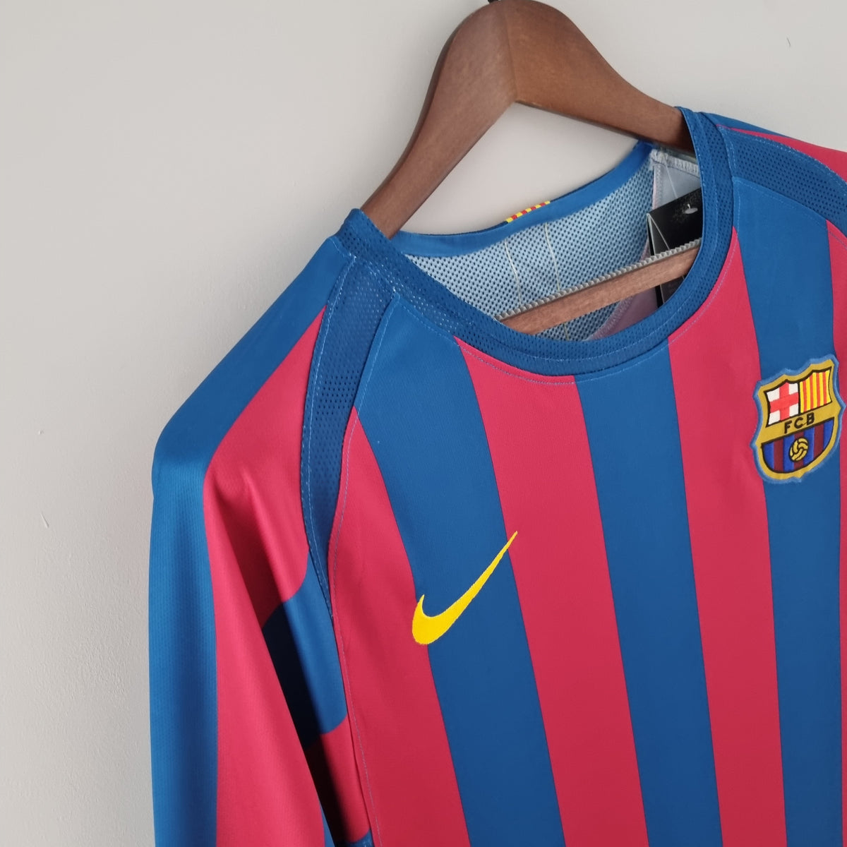 BARCELONA I 05/06 HOMBRE (RETRO) MANGA LARGA - Vitrine Futebolística