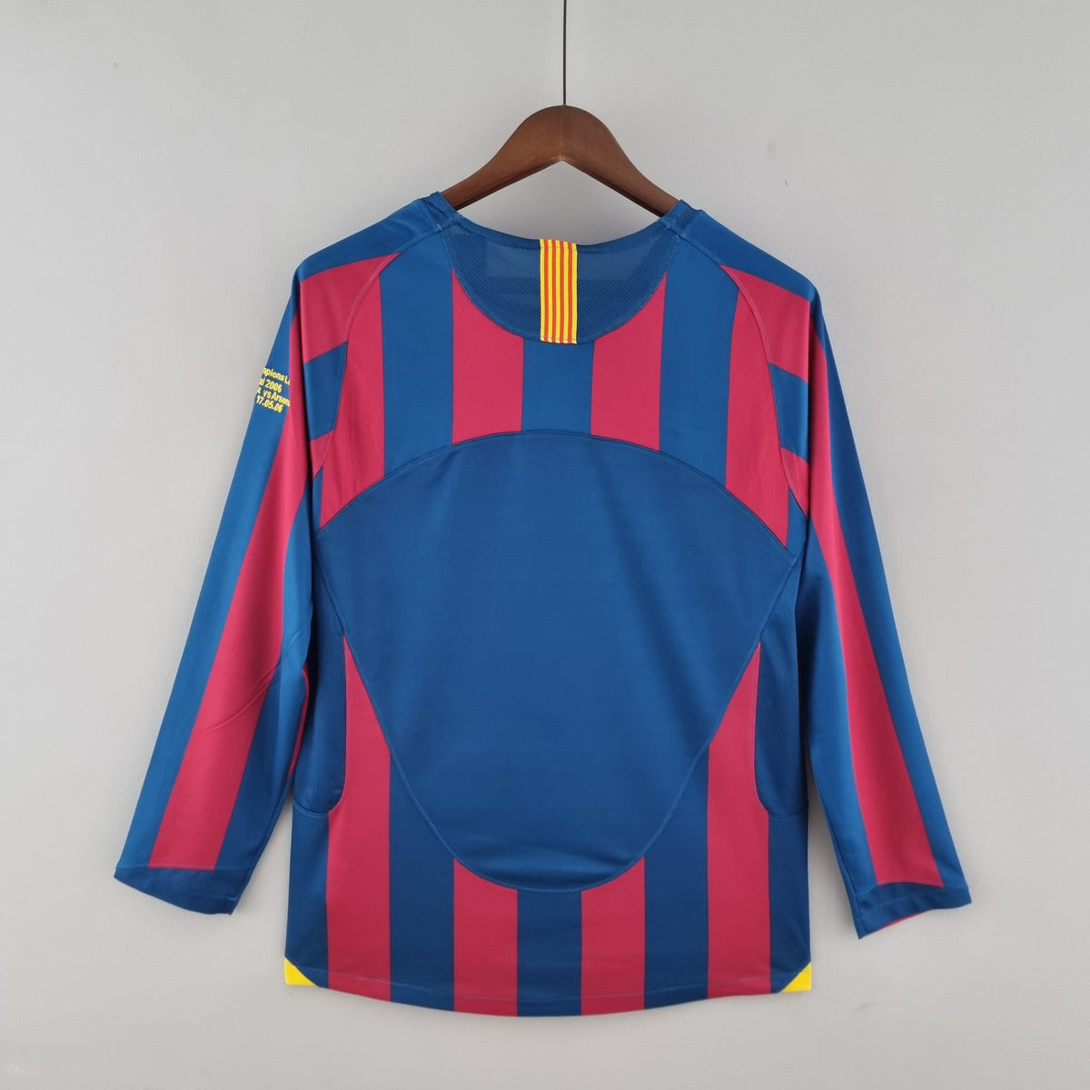 BARCELONA I 05/06 HOMBRE (RETRO) MANGA LARGA - Vitrine Futebolística