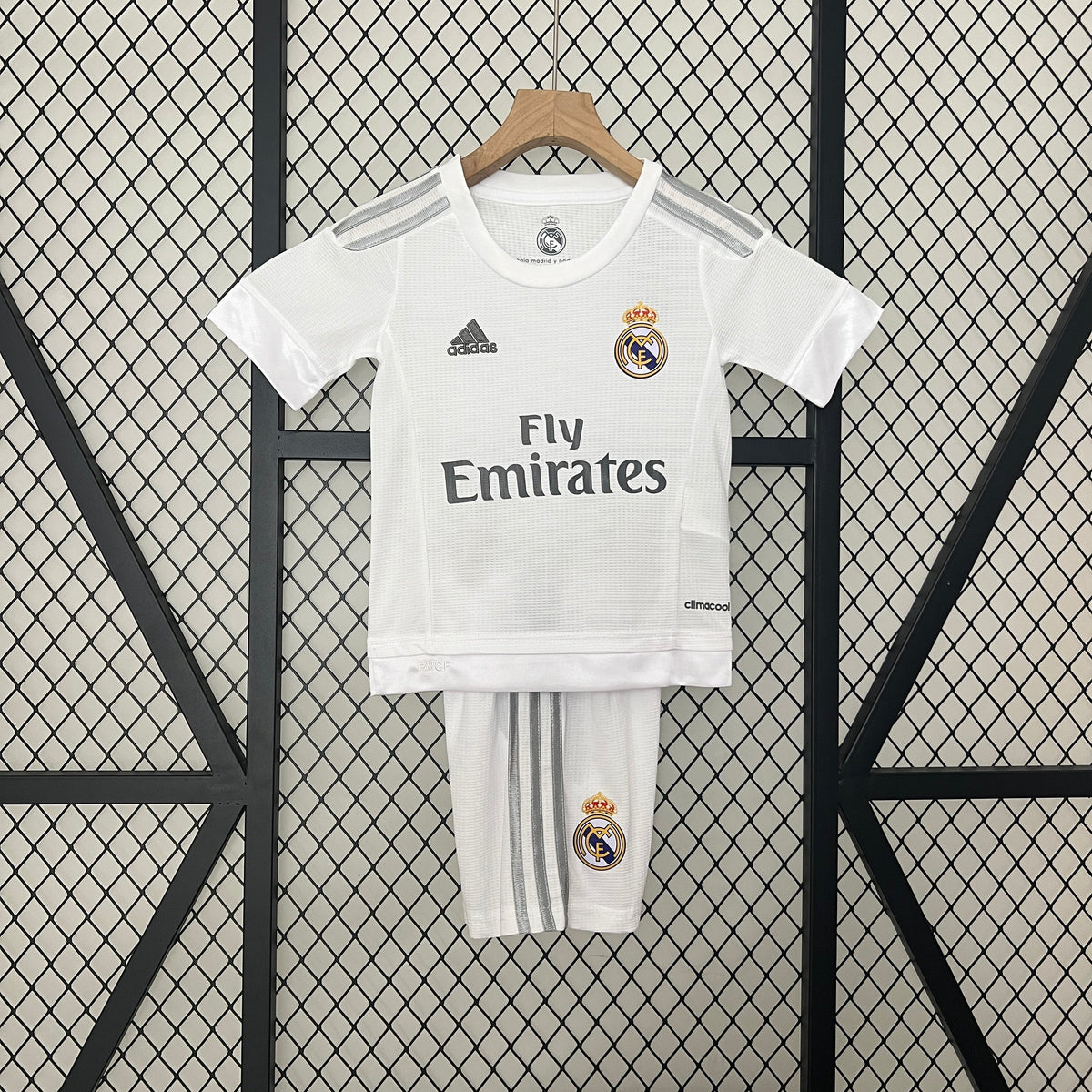 CAMISETA REAL MADRID I 15/16 CONJUNTO INFANTIL (RETRO) - Vitrine Futebolística