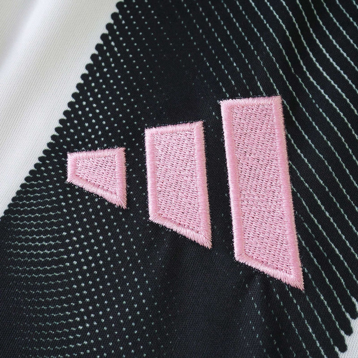 Juventus Player Jersey Home 2025/26