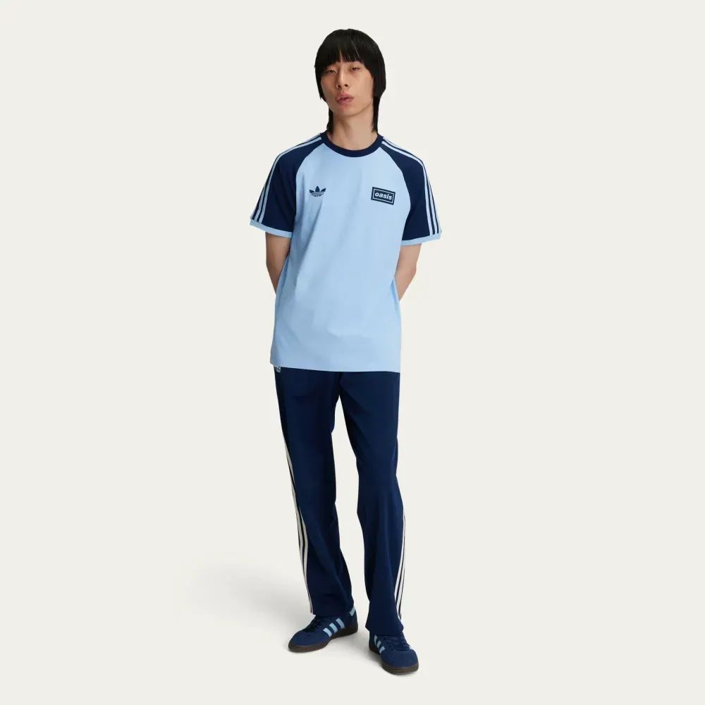 Edición Oasis — Camiseta Oasis Tour 3-Stripes Azul